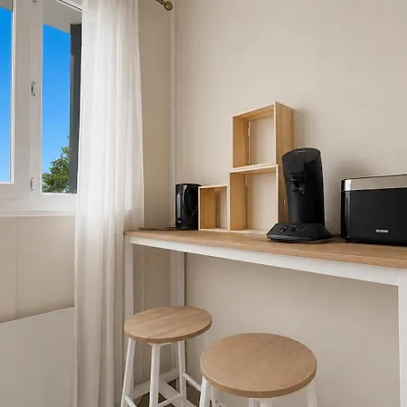 Lumineux Avec Balcon Et Parking Gratuit Apartment *