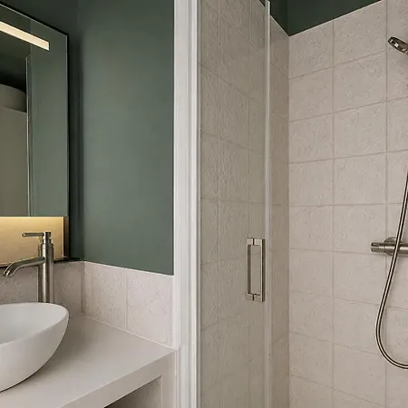 Lumineux Avec Balcon Et Parking Gratuit Clermont-Ferrand