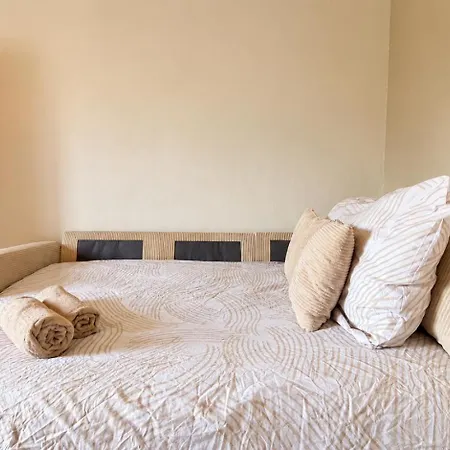 Lumineux Avec Balcon Et Parking Gratuit *